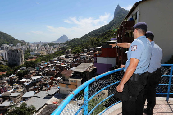 Especialista constata que tema violência domina discussão sobre favela